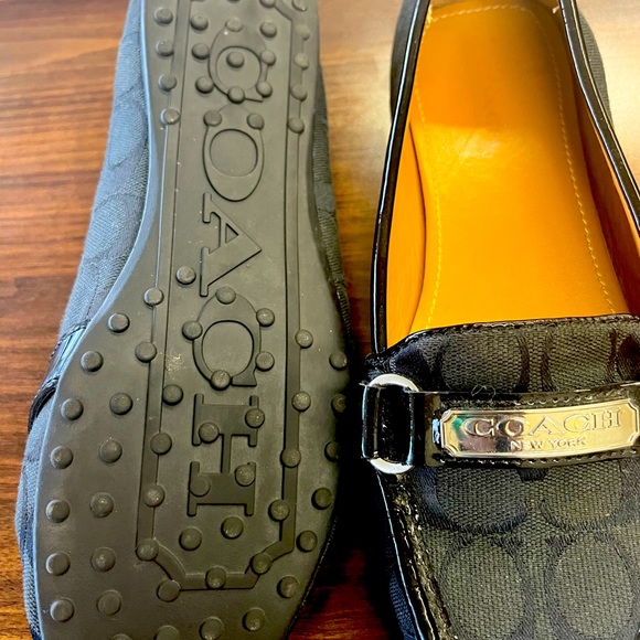 Coach size 7.5 lightly worn authentic - Picture 2 of 2